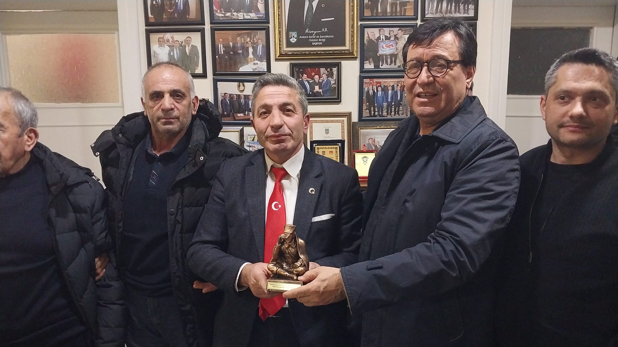 Cabbar Çopur’a Tebrik Ziyareti